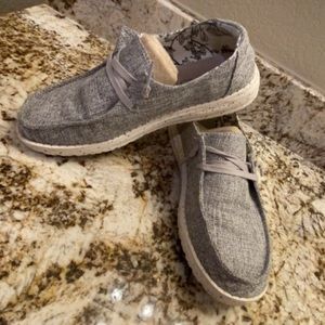 Wendy Linen Women HeyDudes EXCELLENT CONDITION